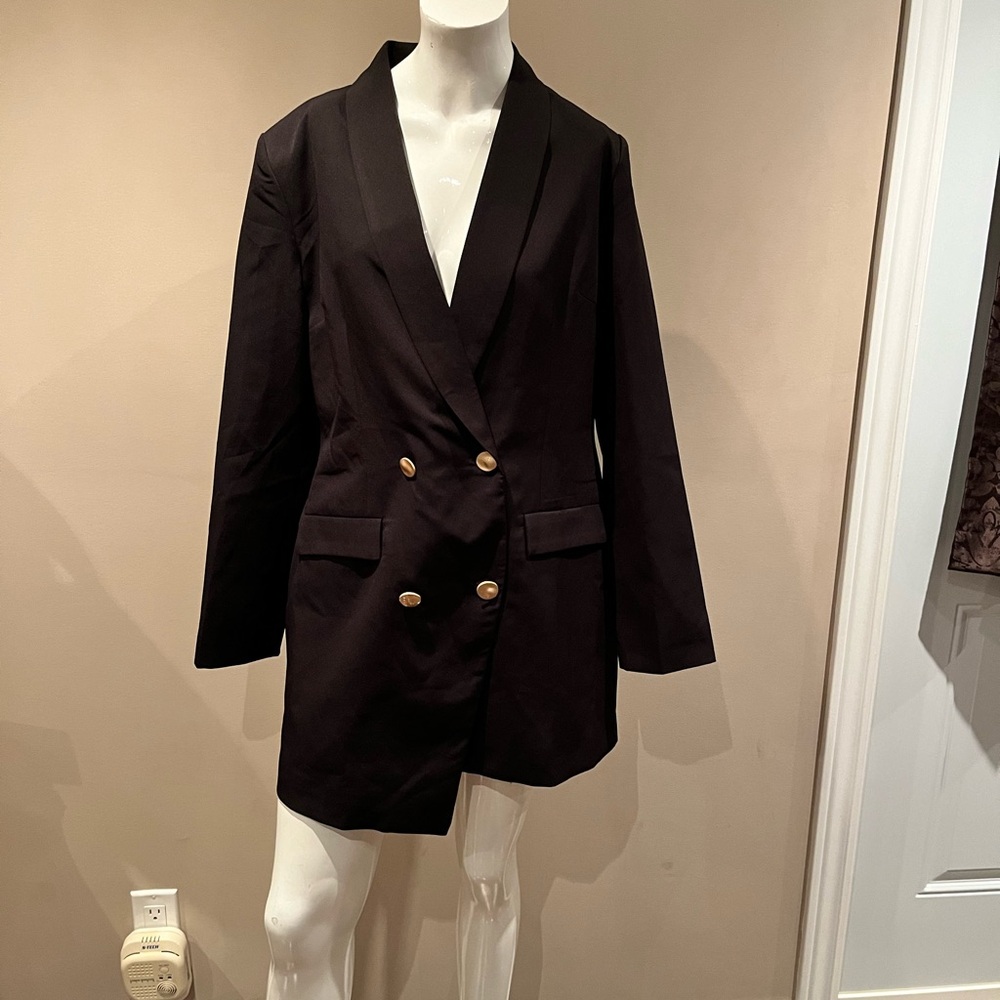Elegant Black Double-Breasted Women's Blazer